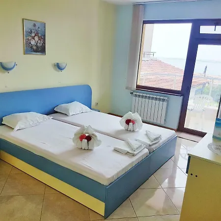 Byki ゲストハウス 3*